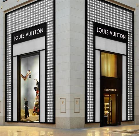 LOUIS VUITTON Luxus